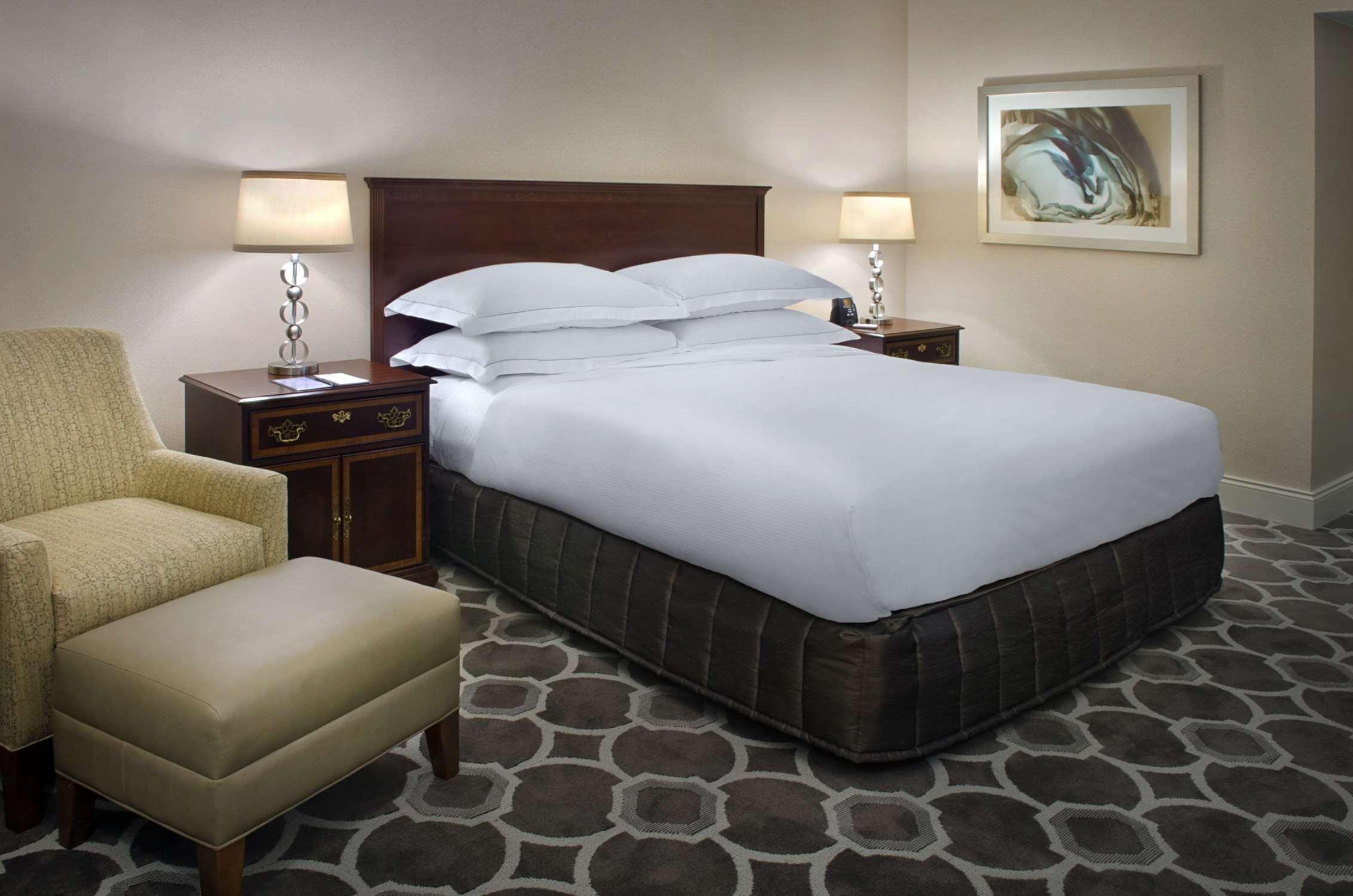 Hilton Грийнвил Екстериор снимка