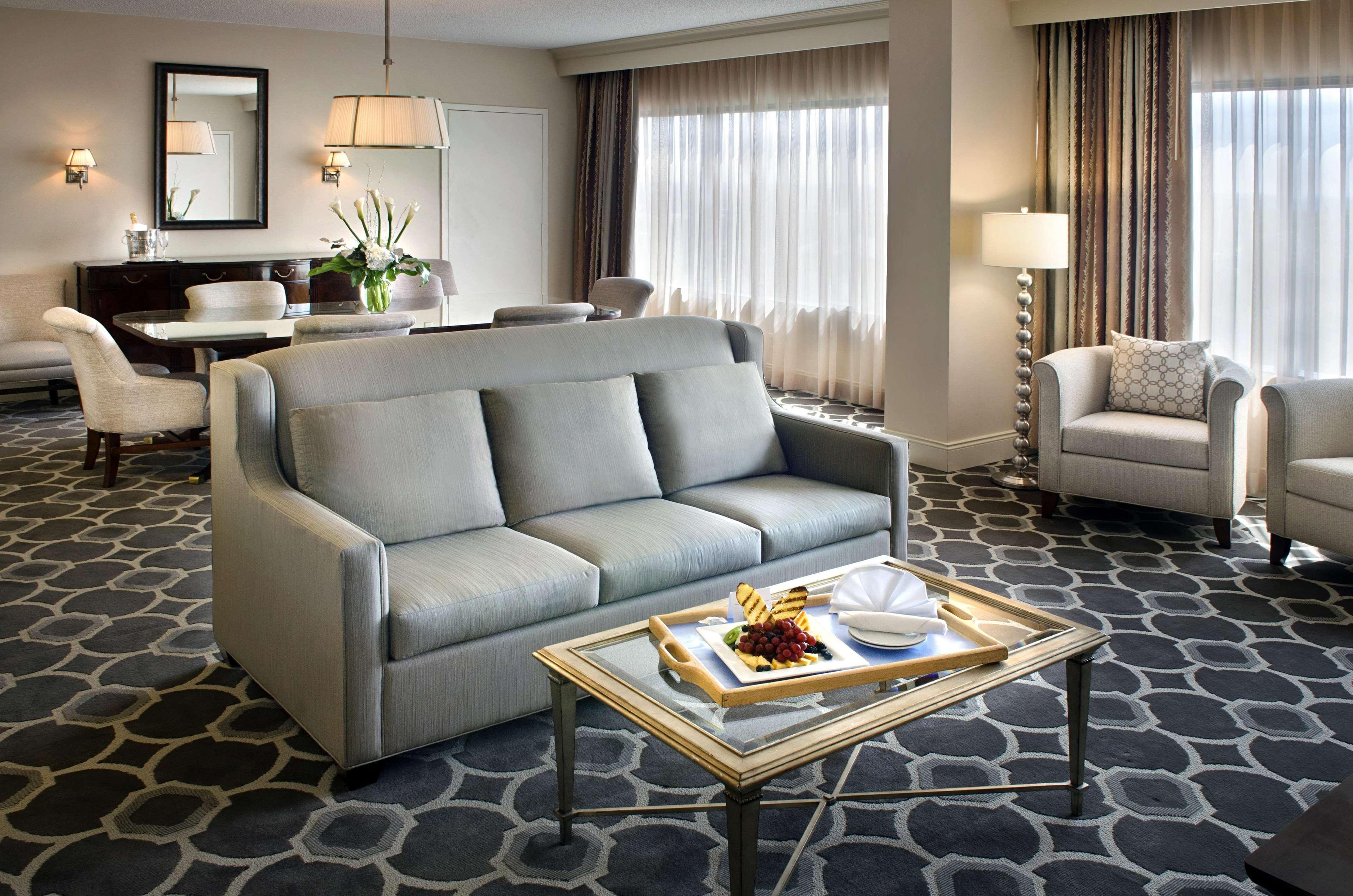 Hilton Грийнвил Екстериор снимка