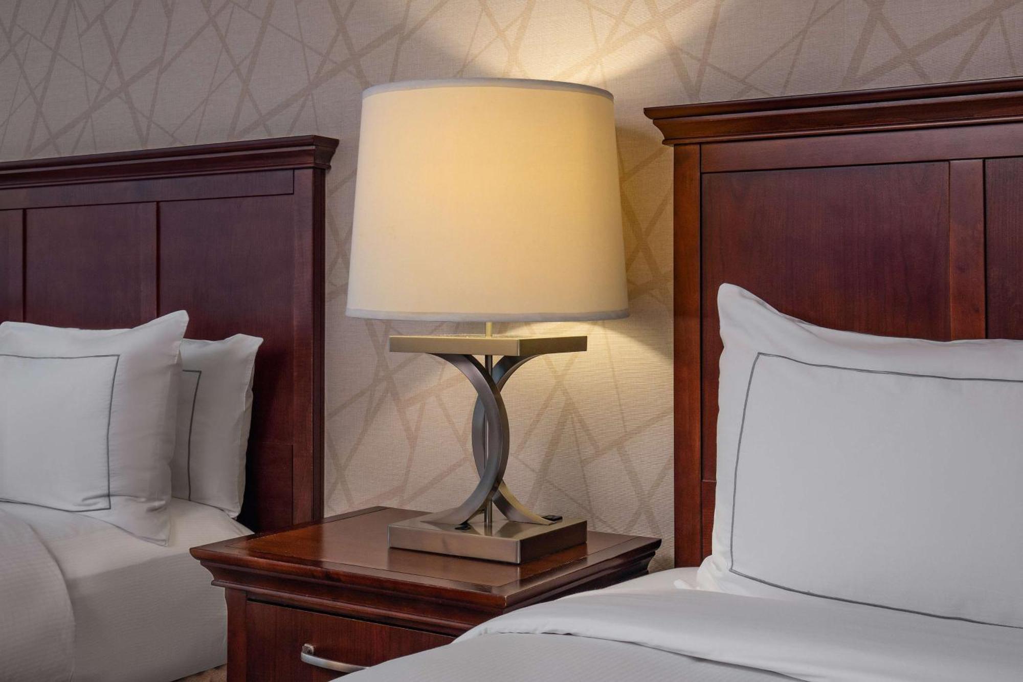 Hilton Грийнвил Екстериор снимка
